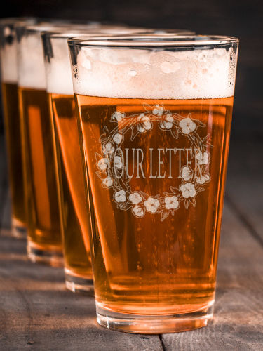 Cotton Wreath Monogram : Pint Glasses - Engraved